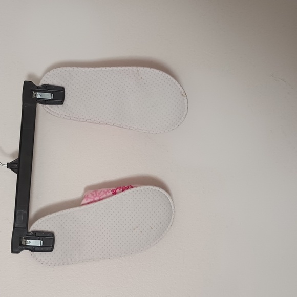 Snowflake house shoes - Picture 3 of 3